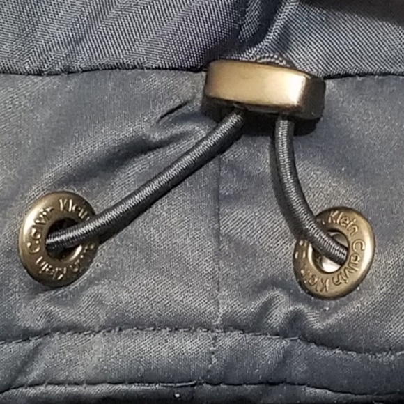 Calvin Klein Puffer Vest - Picture 5 of 6